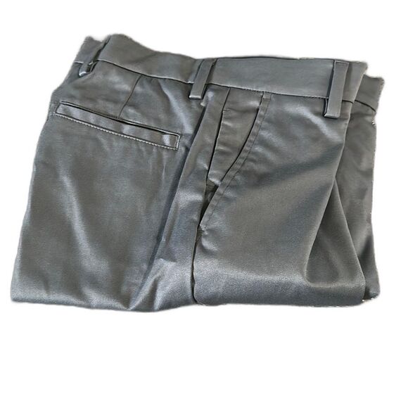 Amazon Essentials Dress Pants. 28x30 (589) - Picture 1 of 3